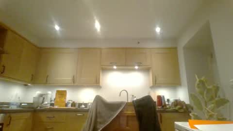 Snapshot of galacx chatting on 01/15/25, 05:58 galacx online show from 01/15/25, 05:58