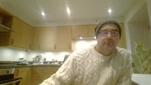 Snapshot of galacx chatting on 01/22/25, 05:38 galacx online show from 01/22/25, 05:38