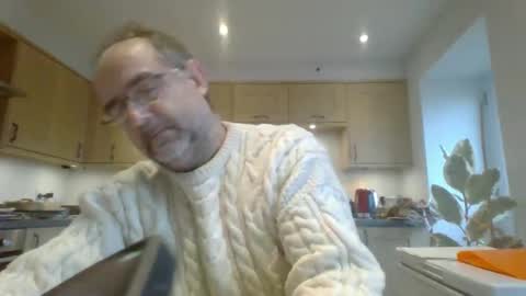 Snapshot of galacx chatting on 02/20/25, 01:30 galacx online show from 02/20/25, 01:30