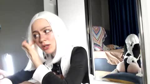 Snapshot of galaxyandromeda chatting on 12/17/24, 03:28 My name Lou 3 online show from 12/17/24, 03:28