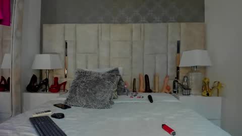  Gale  online show from 03/12/25, 04:19