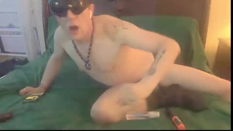 Snapshot of gallowsjackirl chatting on 10/16/25, 06:36 gallowsjackirl online show from 10/16/25, 06:36