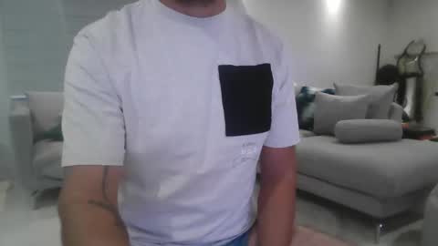 Snapshot of galoricardo10 chatting on 10/27/25, 05:55 galoricardo10 online show from 10/27/25, 05:55