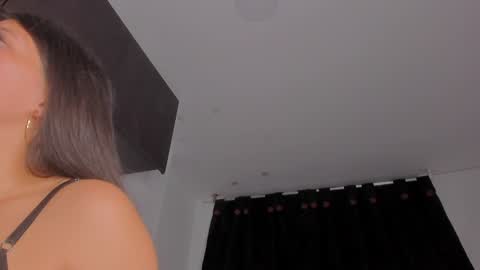 Snapshot of game_with_lesbians_ chatting on 02/06/25, 01:16 game with lesbians online show from 02/06/25, 01:16