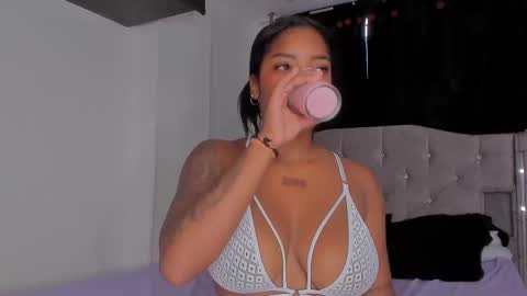 Snapshot of game_with_lesbians_ chatting on 02/19/25, 11:06 game with lesbians online show from 02/19/25, 11:06