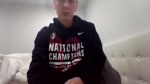 Snapshot of gamerboy200 chatting on 12/03/24, 07:10 gamerboy200 online show from 12/03/24, 07:10