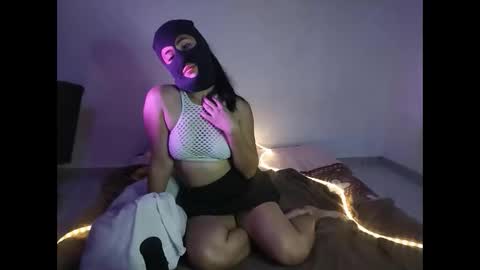 Snapshot of gandelove chatting on 10/23/25, 06:23 Shelovesthemask online show from 10/23/25, 06:23