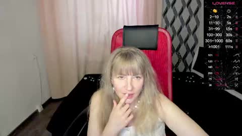 Snapshot of ganet469 chatting on 06/16/26, 03:20 Janette online show from 06/16/26, 03:20