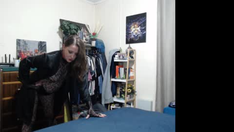 Snapshot of gangbangxxxgirl chatting on 01/04/25, 10:16 HOT  online show from 01/04/25, 10:16