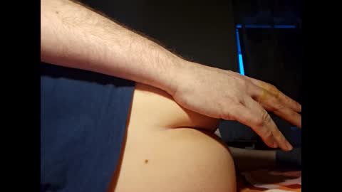 Snapshot of garbis11 chatting on 12/16/25, 03:39 garbis11 online show from 12/16/25, 03:39