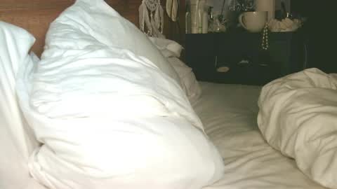 Rose online show from 04/17/26, 06:38