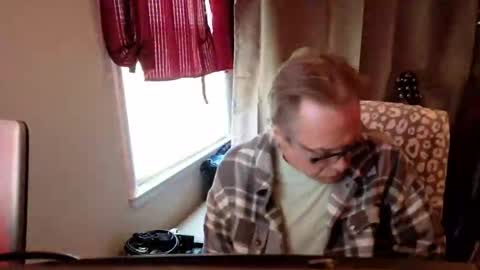 Snapshot of garnettrobert438 chatting on 01/17/26, 06:33 garnettrobert438 online show from 01/17/26, 06:33