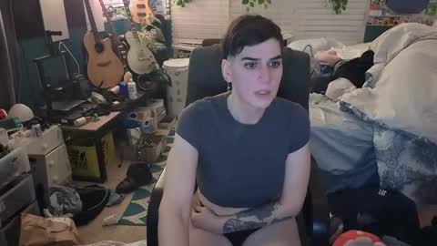 Snapshot of garthvoncoole chatting on 12/03/25, 03:03 HarperxLotus online show from 12/03/25, 03:03