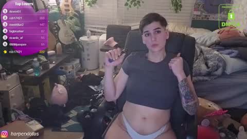 Snapshot of garthvoncoole chatting on 12/05/25, 04:54 HarperxLotus online show from 12/05/25, 04:54