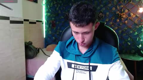 garuo_18 online show from 11/16/25, 03:12