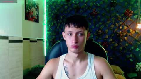 garuo_18 online show from 12/18/25, 02:28