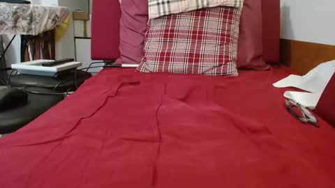 gary1111111 online show from 11/19/25, 06:30