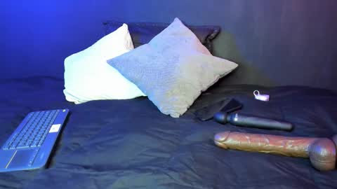 Snapshot of gasai_usagi_gh chatting on 09/23/25, 07:28  Usagi  online show from 09/23/25, 07:28