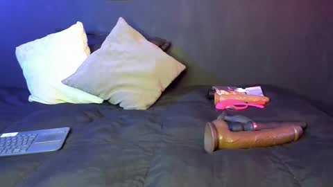 Snapshot of gasai_usagi_gh chatting on 09/27/25, 08:14  Usagi  online show from 09/27/25, 08:14