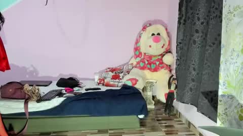 Snapshot of gaticahot001 chatting on 01/24/25, 11:37 Diana online show from 01/24/25, 11:37