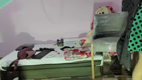 Snapshot of gaticahot001 chatting on 02/20/25, 11:42 Diana online show from 02/20/25, 11:42