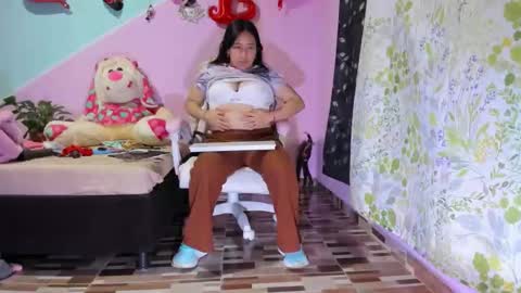 Snapshot of gaticahot001 chatting on 11/15/25, 01:25 Diana online show from 11/15/25, 01:25