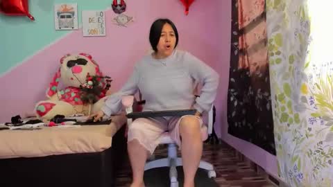 Snapshot of gaticahot001 chatting on 12/02/25, 01:39 Diana online show from 12/02/25, 01:39