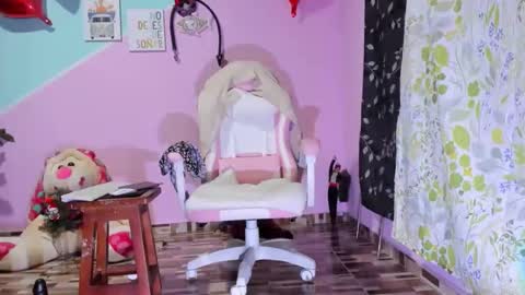 Diana online show from 12/17/25, 10:32