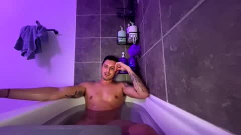 Snapshot of gatmandeep chatting on 11/23/25, 05:07 Aladdin online show from 11/23/25, 05:07