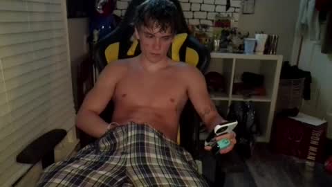 Snapshot of gavatr0n chatting on 07/13/26, 03:53 gavatr0n online show from 07/13/26, 03:53