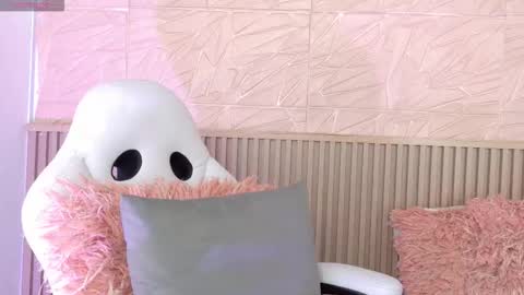 gaviluc_ online show from 11/07/25, 10:26