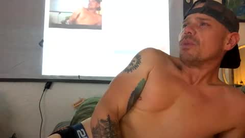 Snapshot of gay4a_day chatting on 01/30/25, 07:18 Curious online show from 01/30/25, 07:18