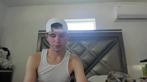 Snapshot of gayndepressed chatting on 09/13/25, 06:51 Trace online show from 09/13/25, 06:51