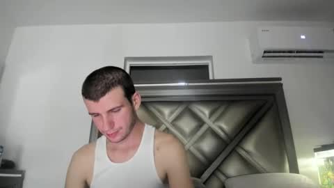 Snapshot of gayndepressed chatting on 11/07/25, 04:23 Trace online show from 11/07/25, 04:23