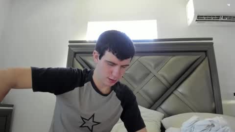 Snapshot of gayndepressed chatting on 01/10/26, 06:42 Trace online show from 01/10/26, 06:42