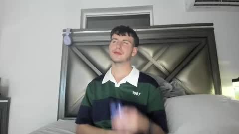 Snapshot of gayndepressed chatting on 02/17/26, 03:14 Trace online show from 02/17/26, 03:14