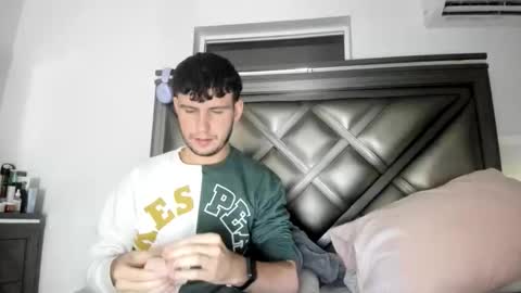 Snapshot of gayndepressed chatting on 02/23/26, 05:16 Trace online show from 02/23/26, 05:16