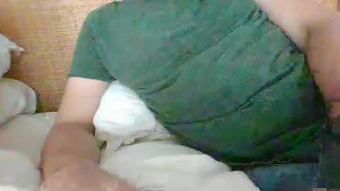 Snapshot of gccurious76 chatting on 01/11/25, 06:03 GCGuy online show from 01/11/25, 06:03