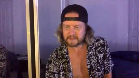 gcsurfer81 online show from 11/29/25, 09:45