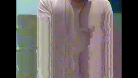 Snapshot of gebbeth chatting on 12/11/24, 04:18 gebbeth online show from 12/11/24, 04:18