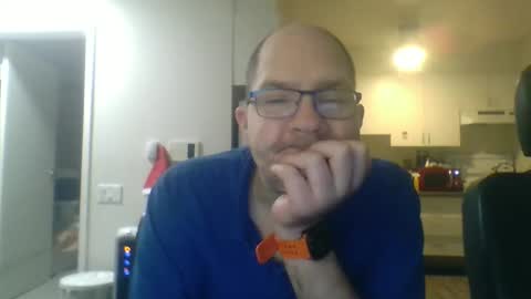 Snapshot of geekgamer41 chatting on 12/19/25, 03:02 geekgamer41 online show from 12/19/25, 03:02