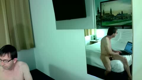 Ask me - if you want Ill probably be back online on December 20th around 200  German time online show from 11/02/25, 03:36