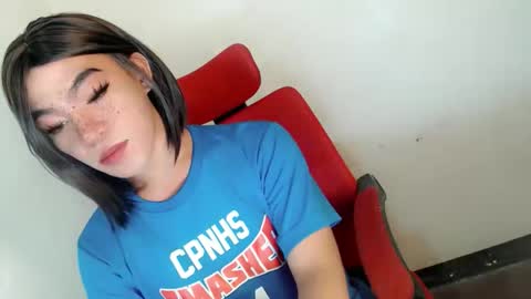 Snapshot of gelluxxx chatting on 05/22/26, 04:34 gelo online show from 05/22/26, 04:34