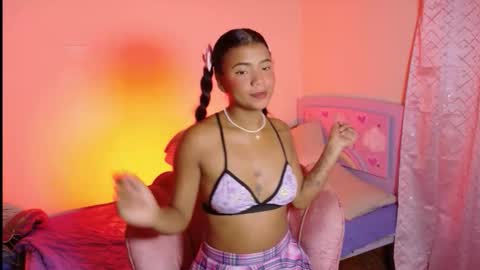 Snapshot of gema_shiny chatting on 11/11/25, 03:17 gema_shiny online show from 11/11/25, 03:17