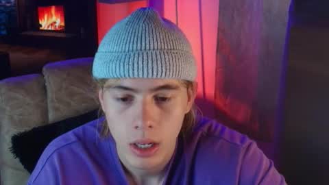 Snapshot of gemdominus chatting on 11/01/25, 06:43 Gem Dominus online show from 11/01/25, 06:43