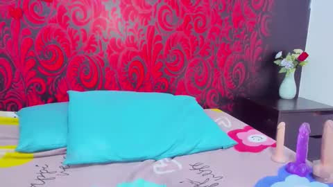 Geminis online show from 04/23/26, 02:19