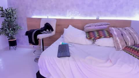 Snapshot of geminis_muentes chatting on 02/12/25, 04:01 geminis muentes online show from 02/12/25, 04:01