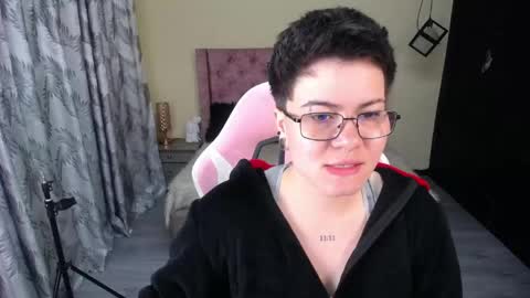 geminis_xxx1 online show from 04/24/26, 03:53