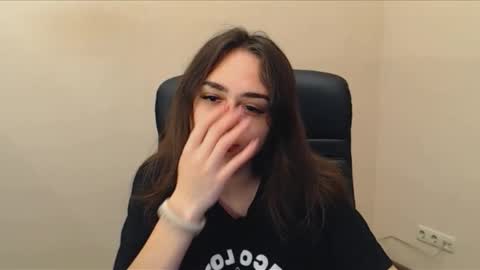 Gemma online show from 09/19/25, 06:15