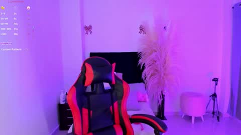 Snapshot of gemma_rose_ chatting on 01/13/26, 04:07 online show from 01/13/26, 04:07